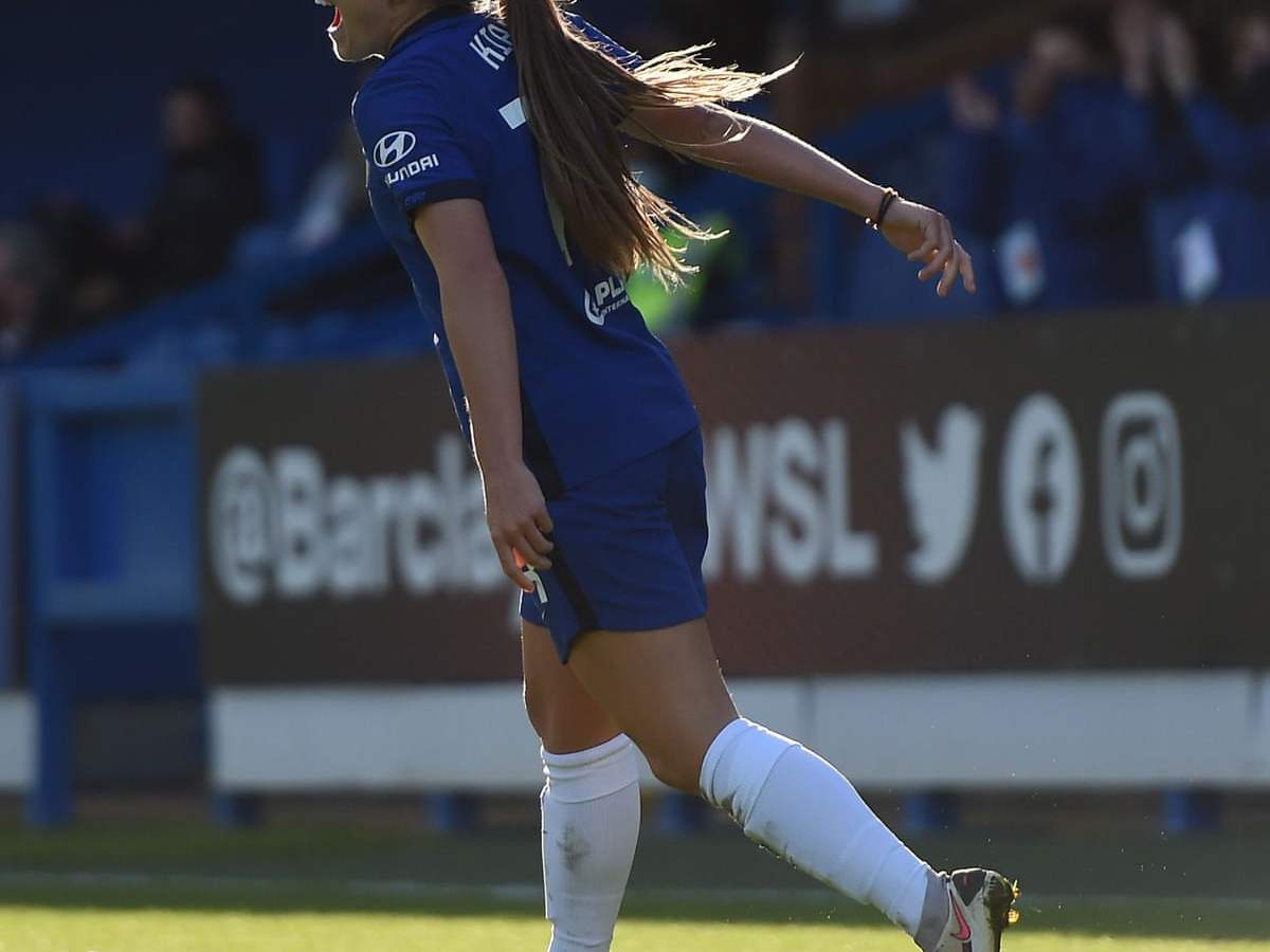 Chelsea Women draw first blood in WSL title race with 3-1 win over Man City&nbsp;Women